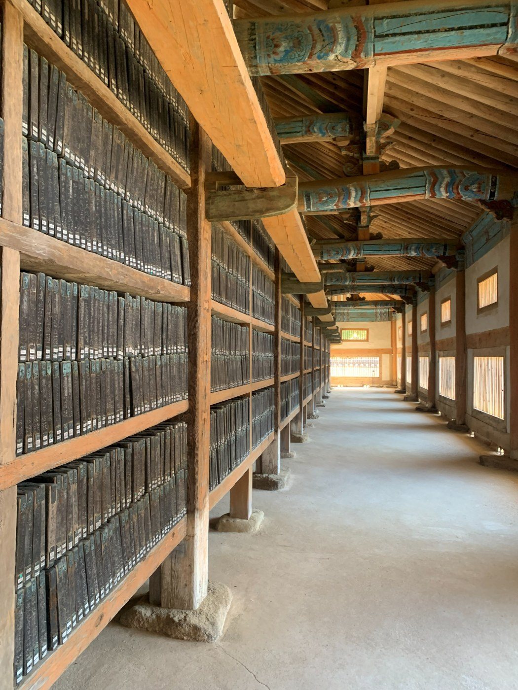 Between the shelves of the Tripitaka Koreana